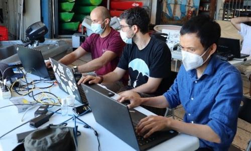 The IST-ID Team in the control room during the experiments